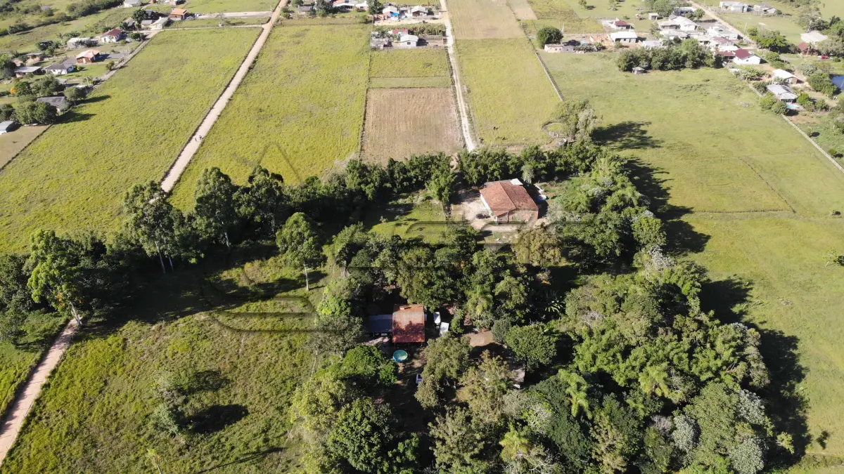 LOTE 001 - : UM TERRENO RURAL COM ÁREA SUPERFICIAL DE SETE MIL E DUZENTOS METROS QUADRADOS (7.200,00M²) SITUADO NO LUGAR DENOMINADO PASSO DO JOSÉ INÁCIO (TAMBÉM CONHECIDO COMO SALINAS), TORRES/RS