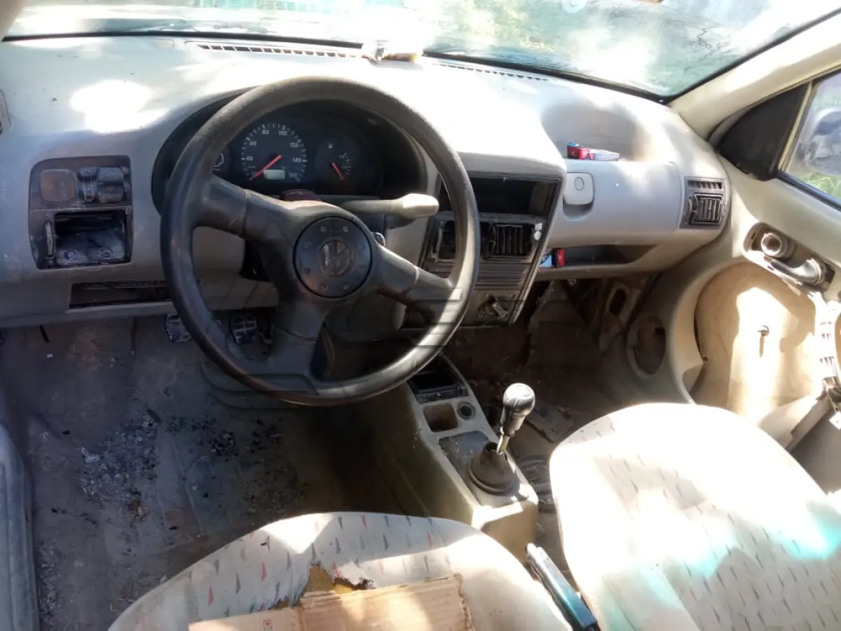 LOTE 022 - UM VEÍCULO VOLKSWAGEN GOL SPECIAL, ANO E MODELO 2001, PLACAS AJY-8193 