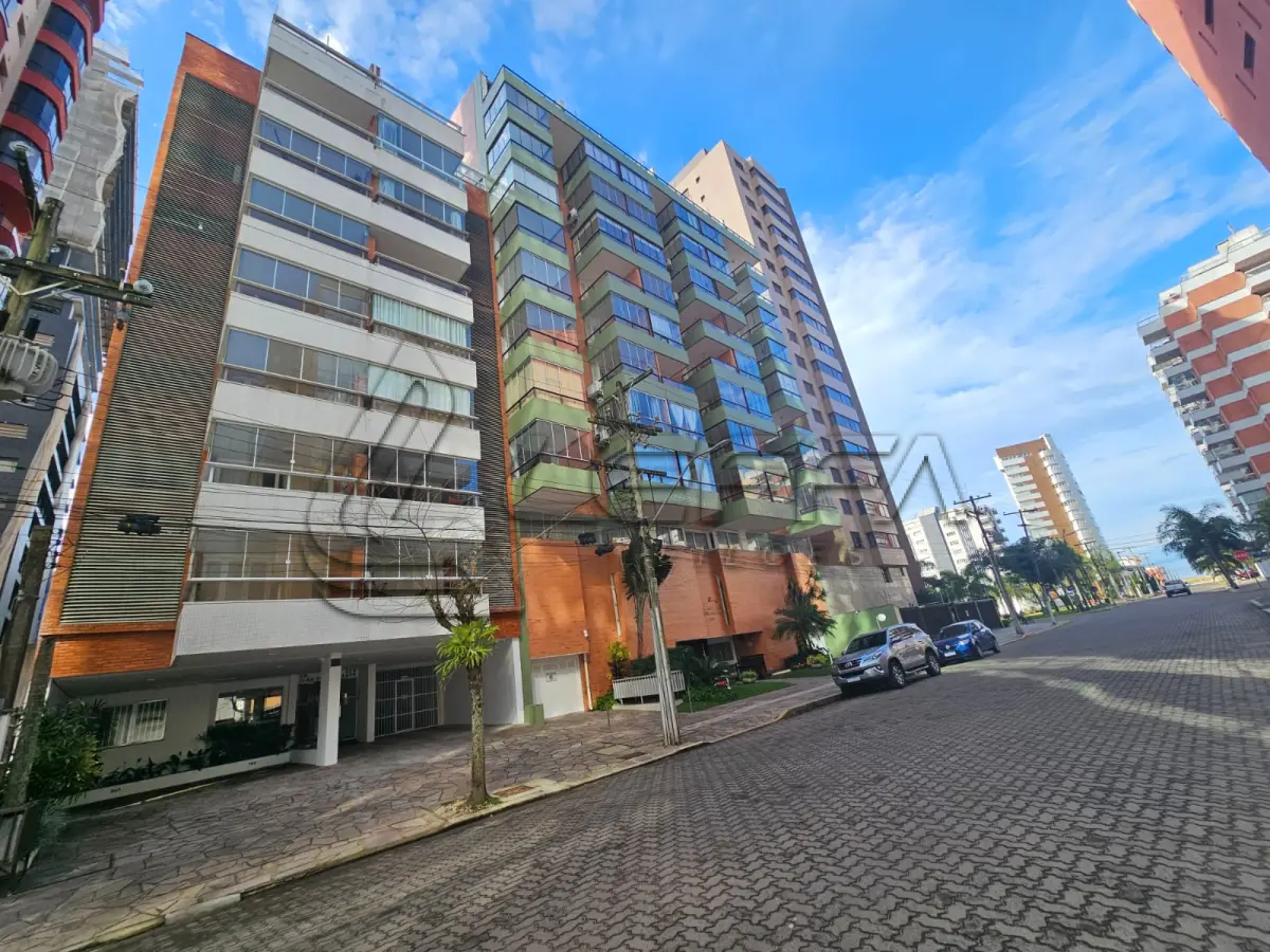 LOTE 001 - APARTAMENTO número 403 (quatrocentos e três) do Edifício ILHA DE PORTO SANTO, no BLOCO "A", sito à Rua Alexandrino de Alencar, número 325 em Torres RS