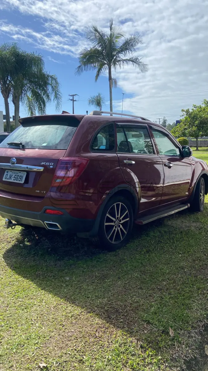 LOTE 001 - UM VEÍCULO I/LIFAN X60 CVT VIP, COR VERMELHA, PLACAS QJK5691, ANO/MODELO 2018/2018, RENAVAM 1144540175
