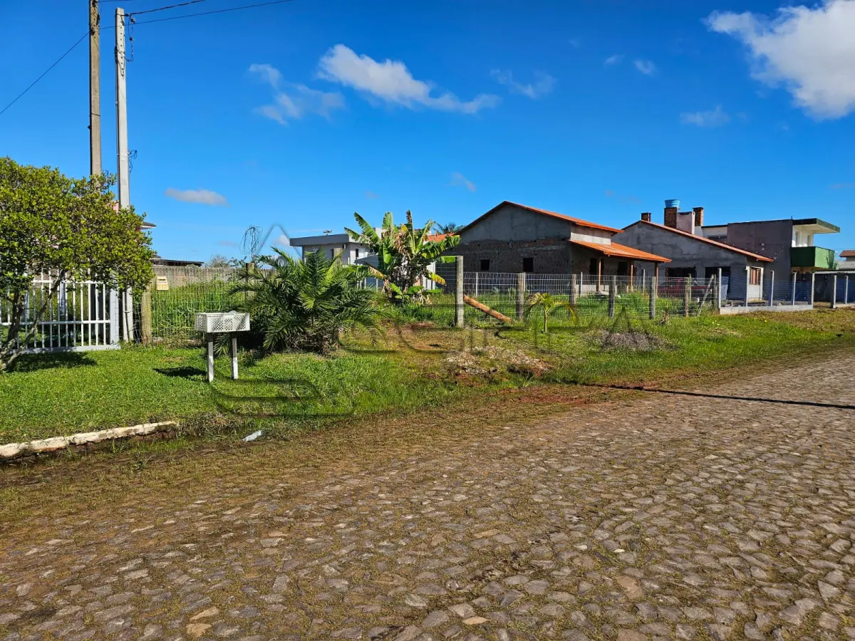 LOTE 001 - Terreno Urbano, Lote 09 Quadra 12, no Balneário Itapeva, em Torres RS