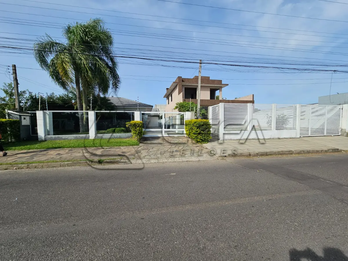 LOTE 001 - DIREITOS POSSESSÓRIOS – UMA CASA RESIDENCIAL, LOCALIZADA NA RUA OLMIRO LIMA, Nº 455, BAIRRO GUARÁ, MUNICÍPIO DE XANGRI-LÁ/RS.