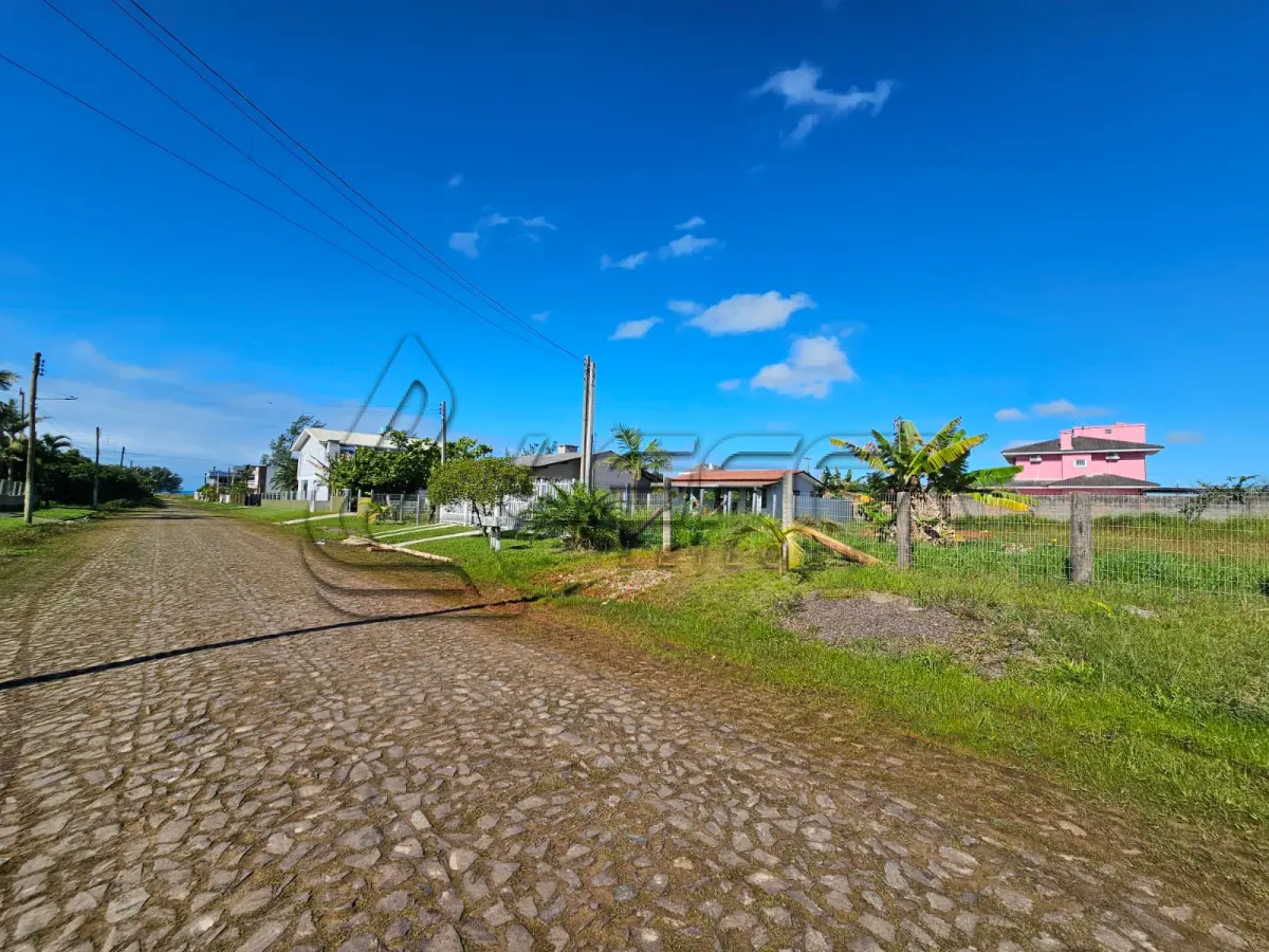 LOTE 001 - Terreno Urbano, Lote 09 Quadra 12, no Balneário Itapeva, em Torres RS