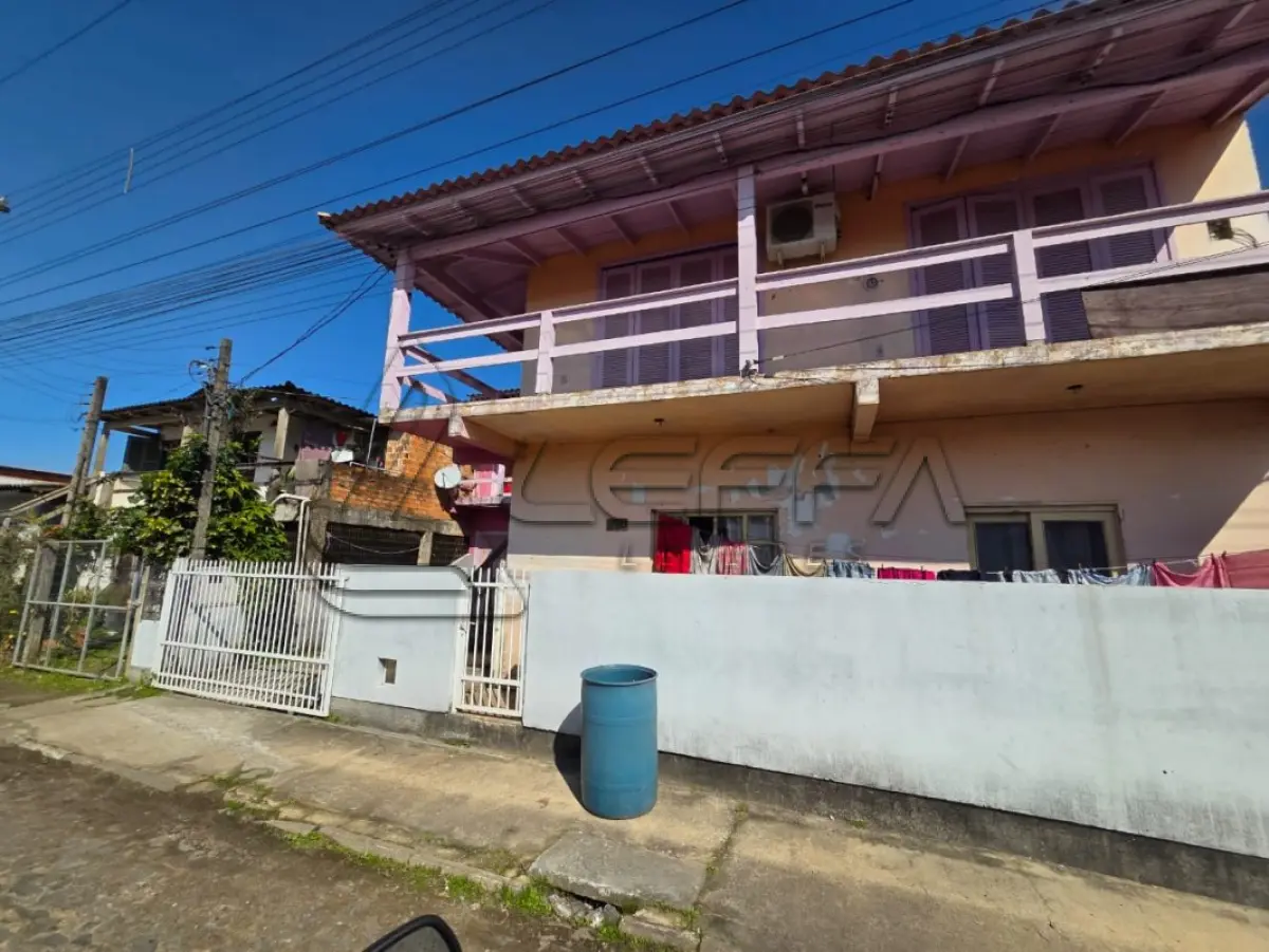 LOTE 001 - DIREITOS POSSESSÓRIOS DO IMÓVEL ASSIM DESCRITO: UM TERRENO  URBANO, localizado na Rua Feliz, nº 1750, Bairro Curtume, cidade de Torres/RS