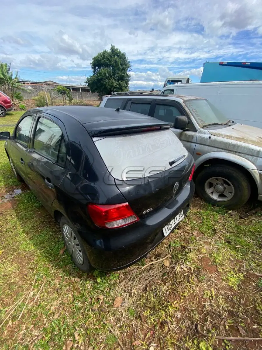 LOTE 001 - Um veículo VW/Gol, Placas IQS 2139, ano e modelo 2010, cor preta, flex, Renavam 00203766156, chassi 9BWAA05U2AT245725.