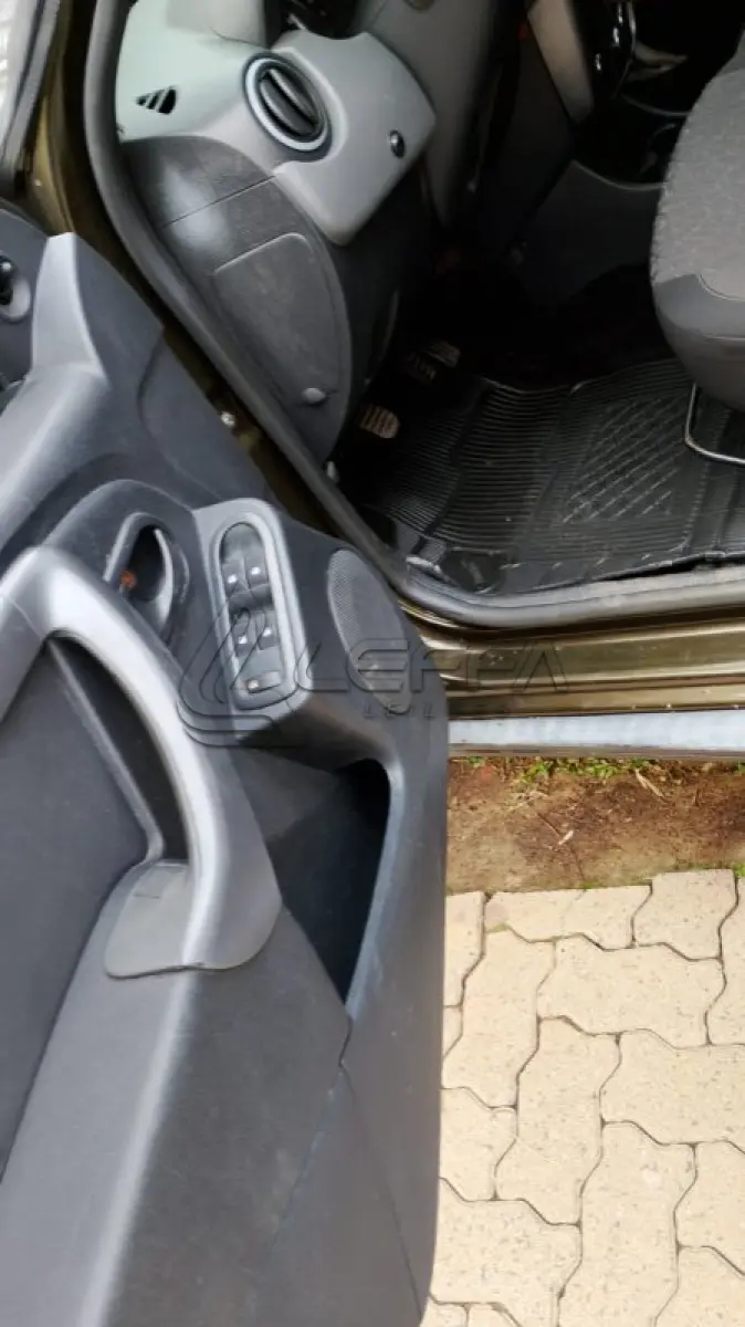 LOTE 001 - VEÍCULO RENAULT/DUSTER 1.6 E 4X2, PLACAS IUW-6G15, ANO 2013, MODELO 2014, COR VERDE, ÁLCOOL/GASOLINA, RENAVAM 586889973, CHASSI 93YHSR7P5EJ921727