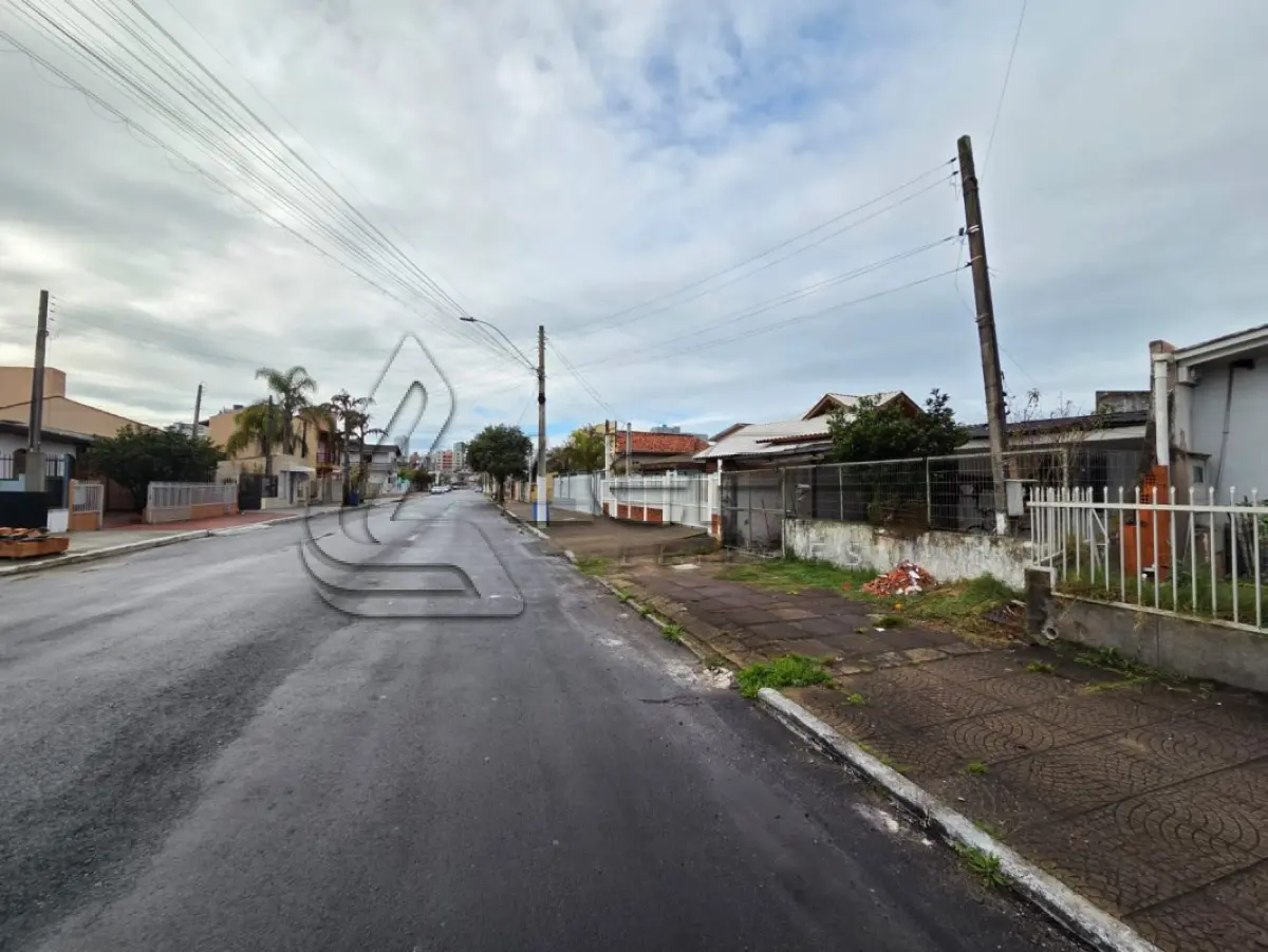 LOTE 001 - Terreno Urbano com benfeitorias, NA RUA VISCONDE DE PELOTAS, 210 em Torre RS