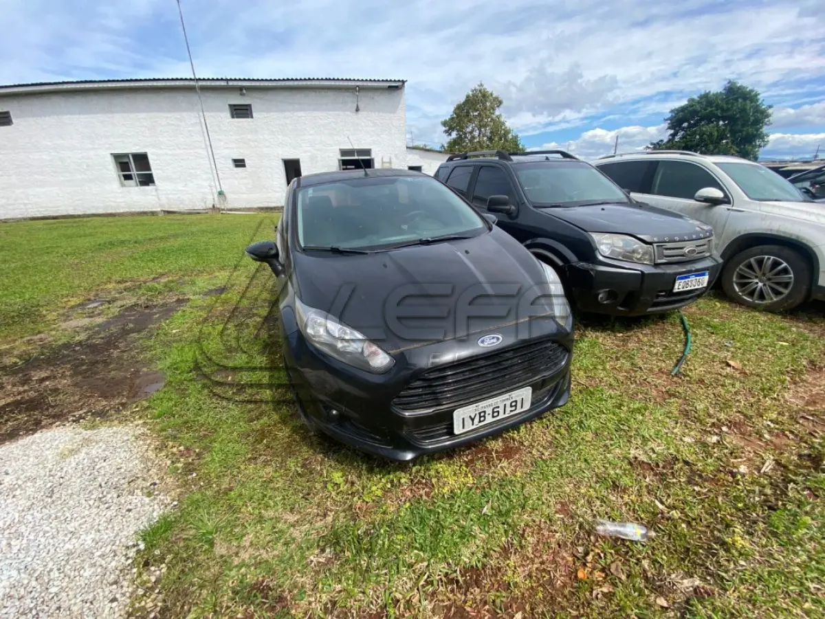 LOTE 001 - UM VEÍCULO FORD/FIESTA 16SEL, COR PRETA, PLACAS IYB6191, ANO/MODELO 2017/2017, RENAVAM 01129754119