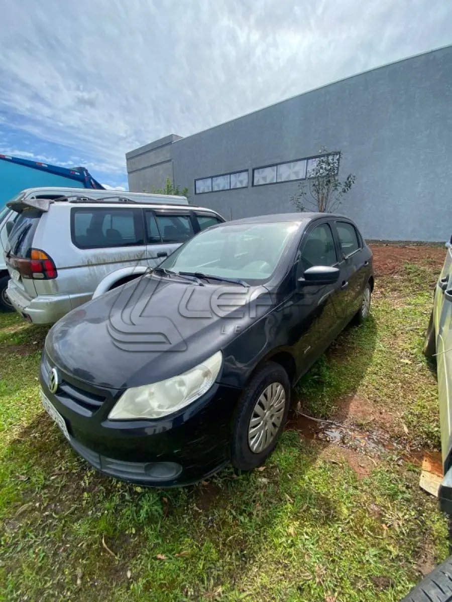 LOTE 001 - Um veículo VW/Gol, Placas IQS 2139, ano e modelo 2010, cor preta, flex, Renavam 00203766156, chassi 9BWAA05U2AT245725.
