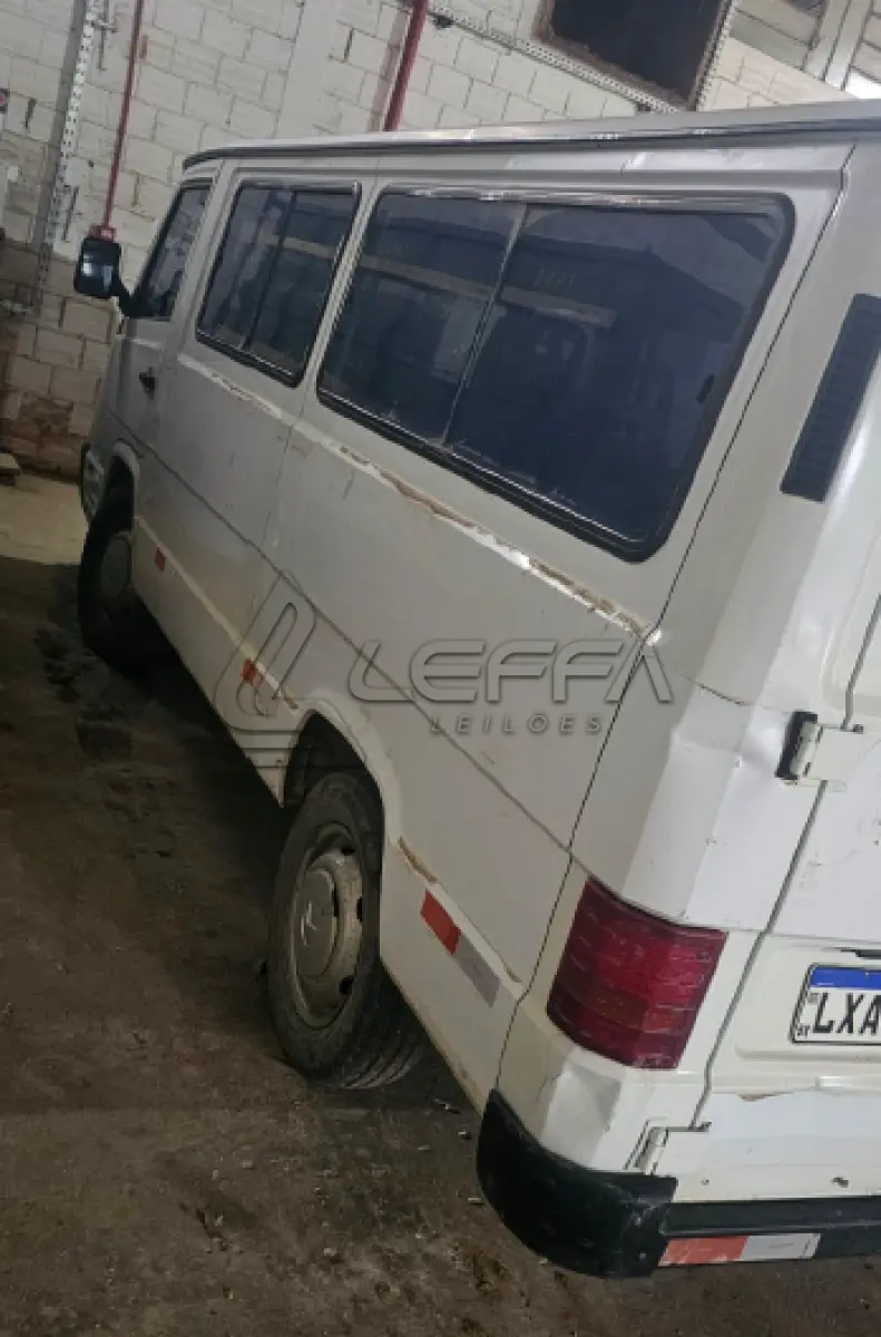 LOTE 001 - IMP/M.BENZ MB 180D, COR BRANCA, PLACAS LXA8H24, ANO/MODELO 1995/1995, RENAVAM 634115880