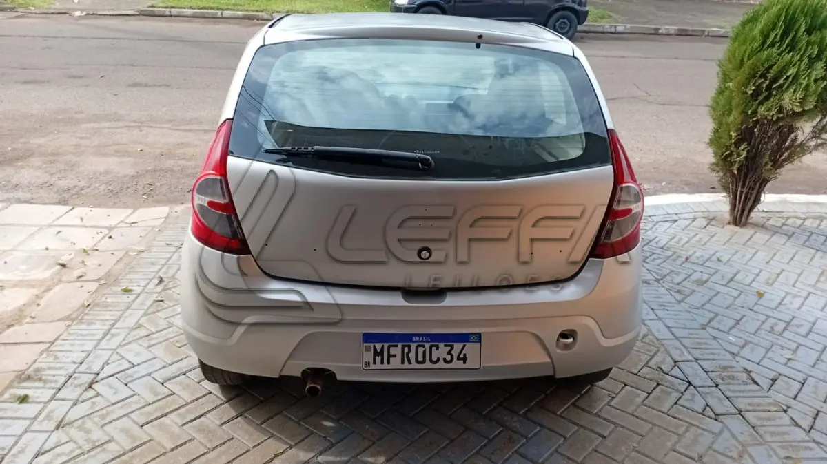 LOTE 002 - VEÍCULO RENAULT/SANDERO AUT 10 16V, PLACAS MFR-0C34, ANO 2008, MODELO 2009, COR PRATA, ÁLCOOL/GASOLINA, RENAVAM 971521859, CHASSI 93YBSRORH9J100005