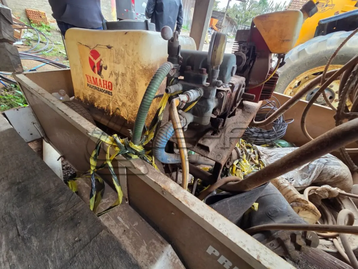 LOTE 005 - UMA MOTO BOMBA