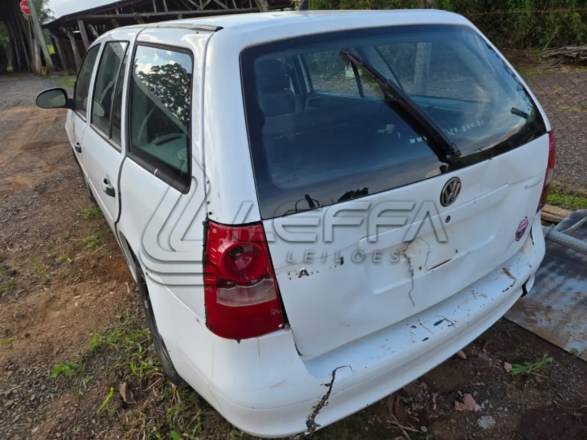 LOTE 001 - UM VEÍCULO VW PARATI 1.6 ANO 2010 E MODELO 2011, PLACAS IRN-8H24