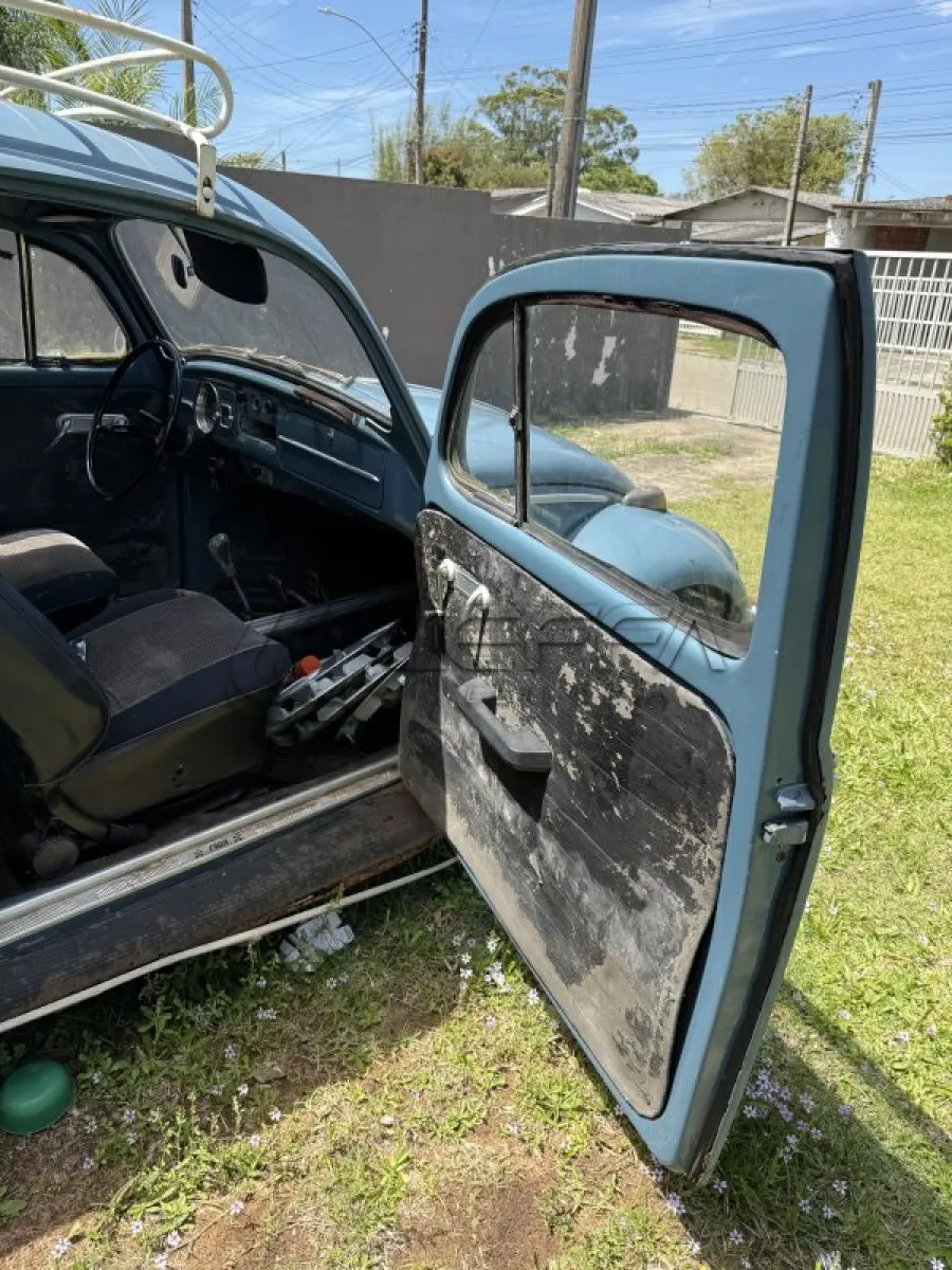 LOTE 001 - UM VEÍCULO VW/FUSCA 1300, COR AZUL, PLACAS IHX1A15, ANO/MODELO 1967/1967, RENAVAM  583866727