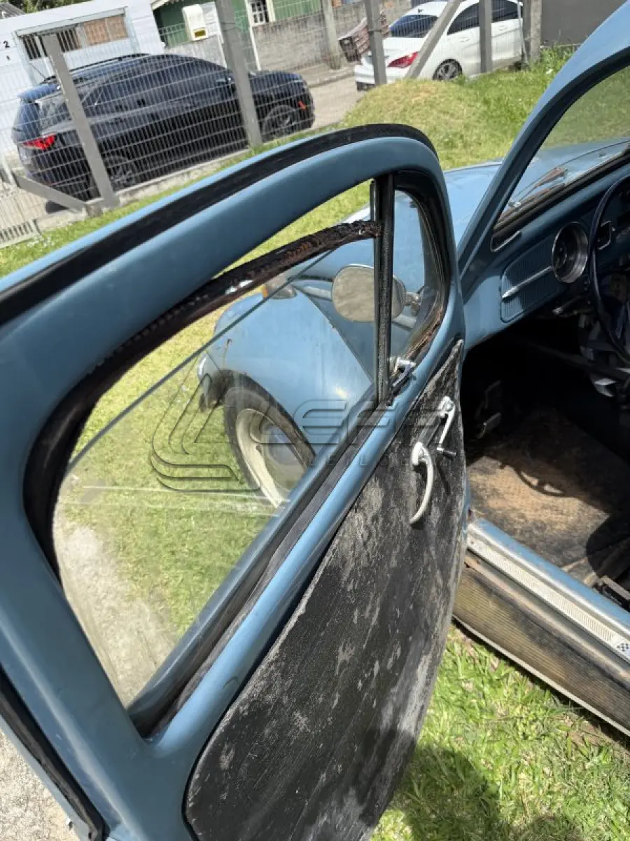 LOTE 001 - UM VEÍCULO VW/FUSCA 1300, COR AZUL, PLACAS IHX1A15, ANO/MODELO 1967/1967, RENAVAM  583866727