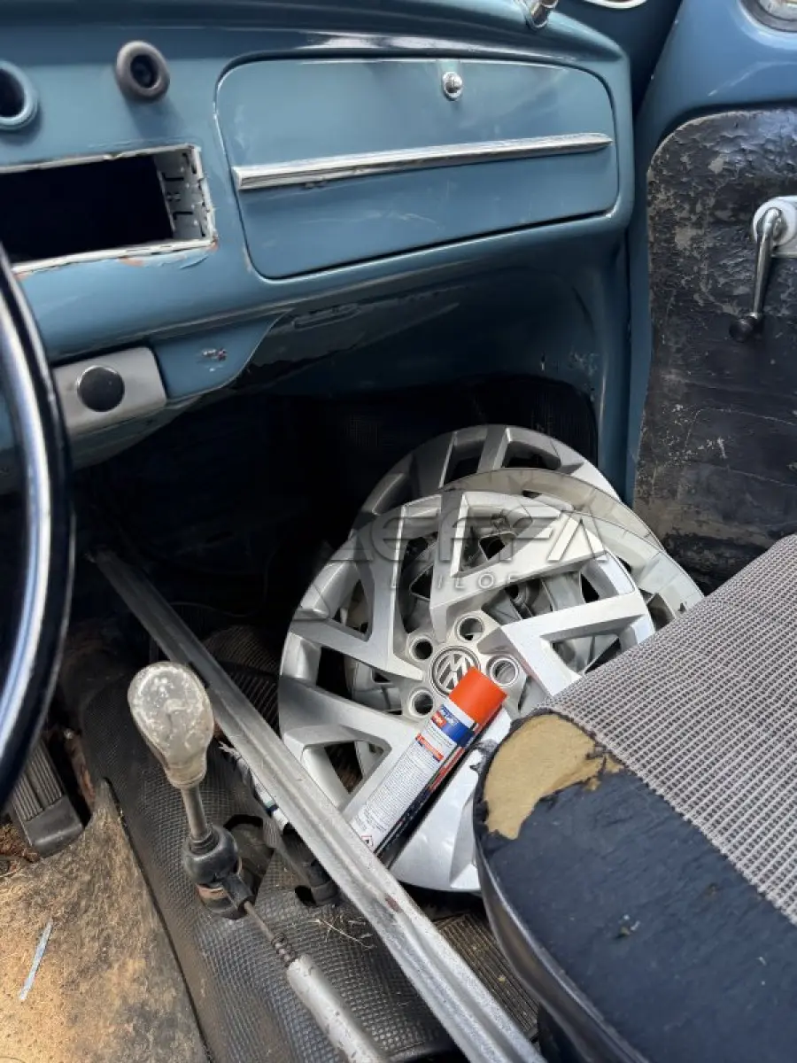 LOTE 001 - UM VEÍCULO VW/FUSCA 1300, COR AZUL, PLACAS IHX1A15, ANO/MODELO 1967/1967, RENAVAM  583866727