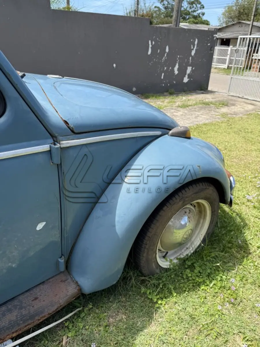 LOTE 001 - UM VEÍCULO VW/FUSCA 1300, COR AZUL, PLACAS IHX1A15, ANO/MODELO 1967/1967, RENAVAM  583866727