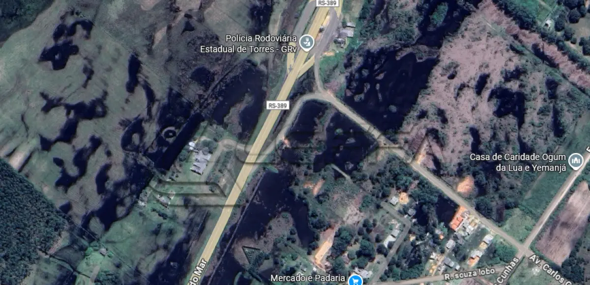 LOTE 001 - UM TERRENO URBANO DE ESQUINA, SEM BENFEITORIAS, SITUADO NO LUGAR DENOMINADO PRAIA  TUPYNAMBÁ, EM TORRES/RS