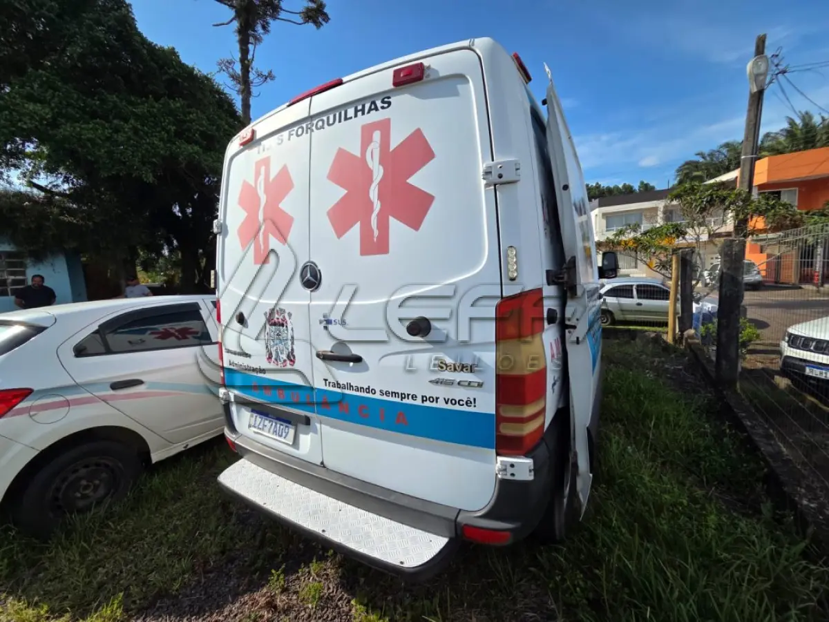 LOTE 007 - UMA AMBULÂNCIA MB SPRINT ANO 2018 E MODELO 2019, PLACAS IZF7A09