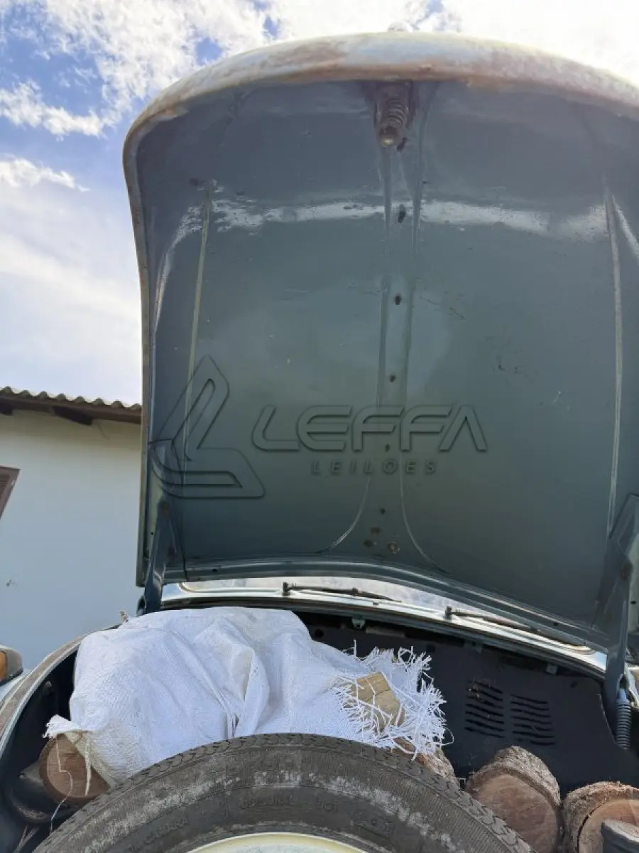 LOTE 001 - UM VEÍCULO VW/FUSCA 1300, COR AZUL, PLACAS IHX1A15, ANO/MODELO 1967/1967, RENAVAM  583866727