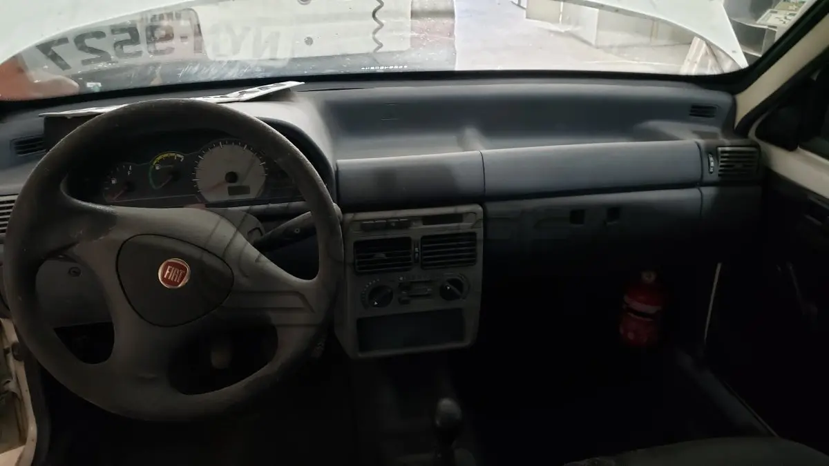 LOTE 032 - FIAT/UNO MILLE ECONOMY – NYM-9527