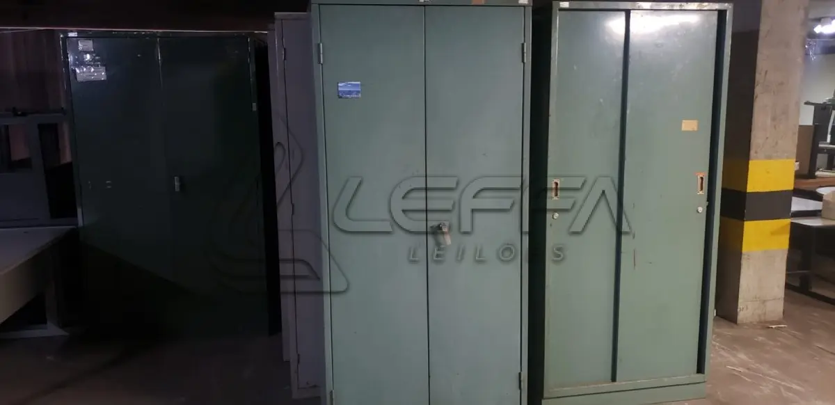 LOTE 047 - Sucata De Armários E Arquivos