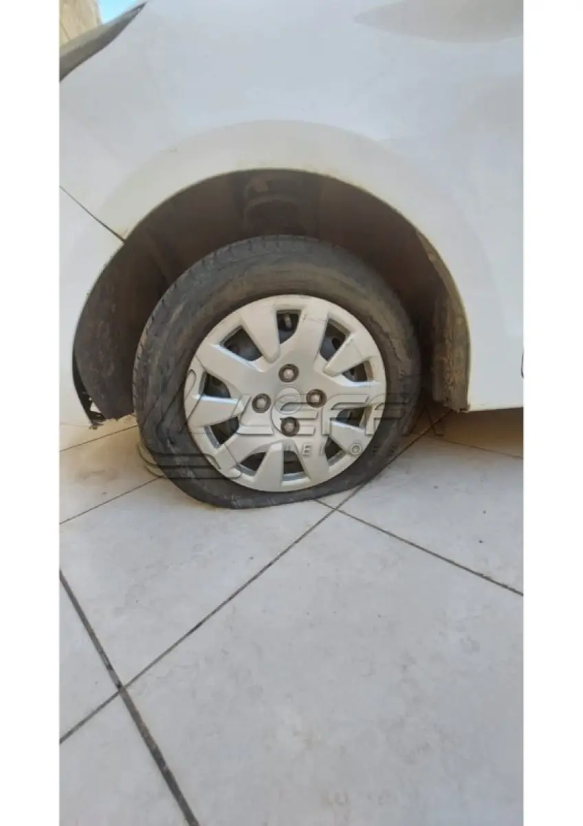 LOTE 040 - FORD KA SE 1.0 – QTY-6G56