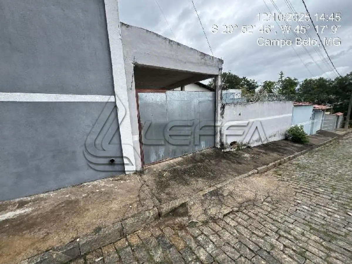 LOTE 105 - Casa / ESTADO: MG / CIDADE: CAMPO BELO /