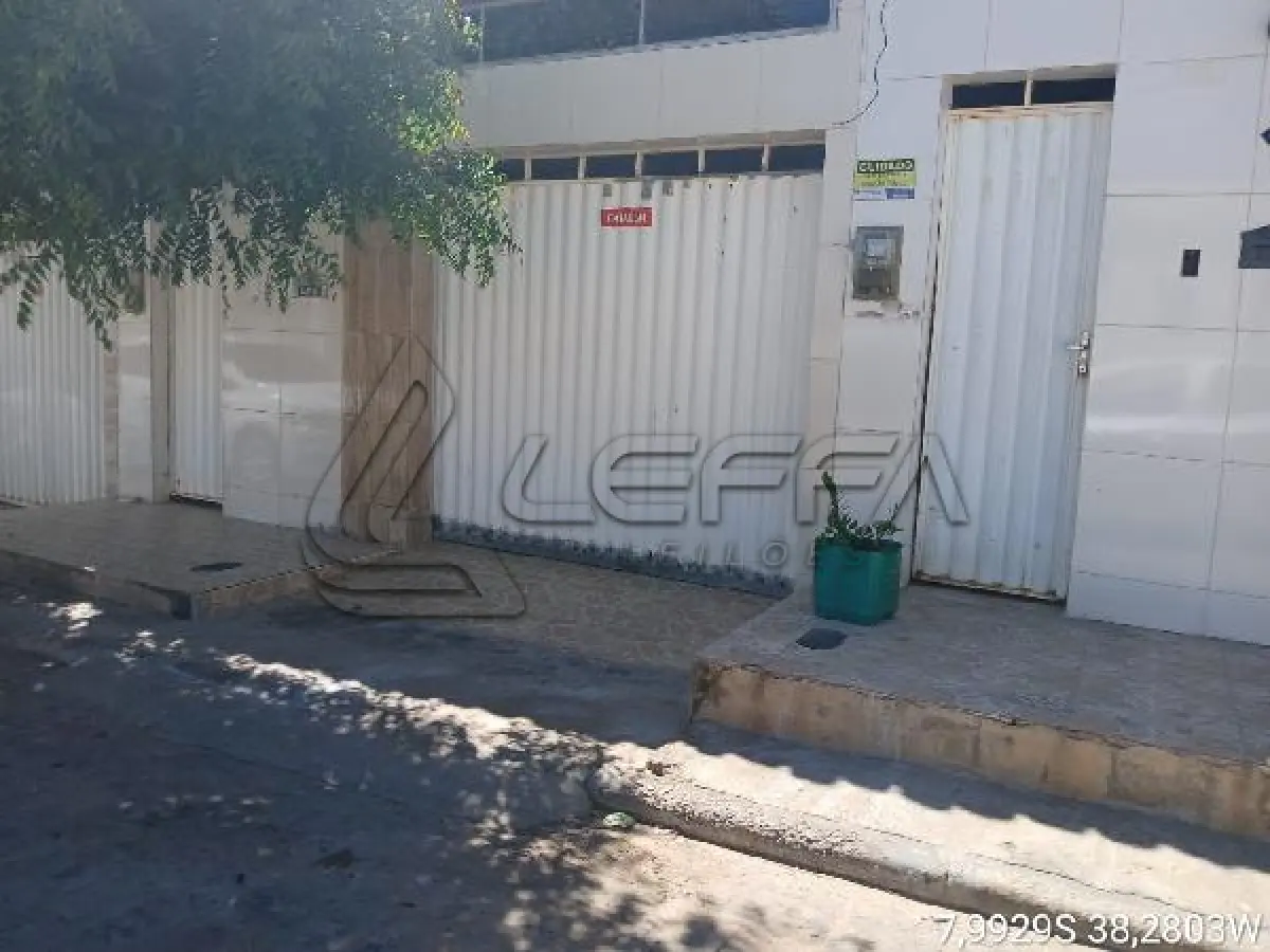 LOTE 181 - Casa / ESTADO: PE / CIDADE: SERRA TALHADA /