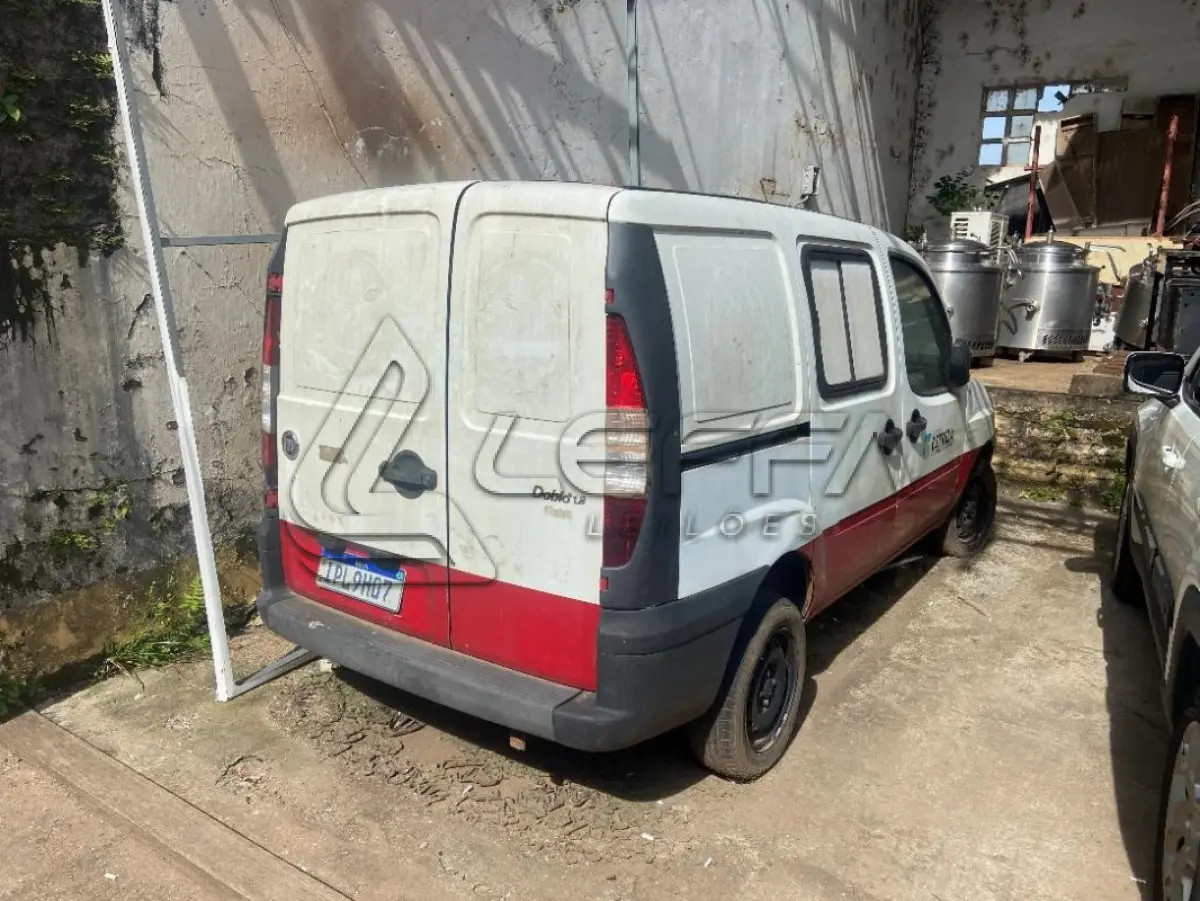 LOTE 056 - Veículo; Marca: Fiat; Modelo: Doblo Cargo; Número de Chassi: 9BD22315592014557; Ano de Fabricação: 2008; Placa: IPL-9H07