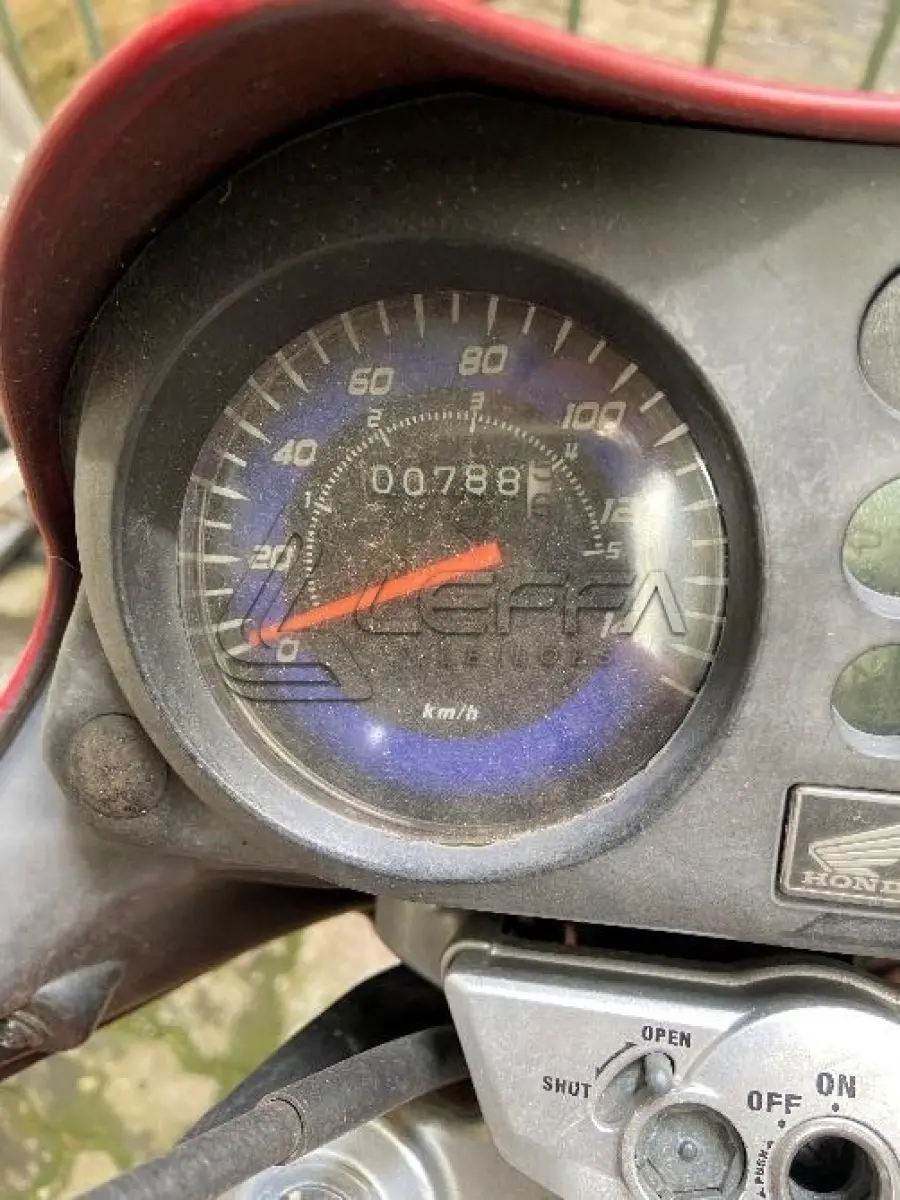 LOTE 061 - Moto; Marca: Honda; Modelo: Titan 150; Número de Chassi: 9C2KC15209R027069; Ano de Fabricação: 2009; Placa: IPX-6984