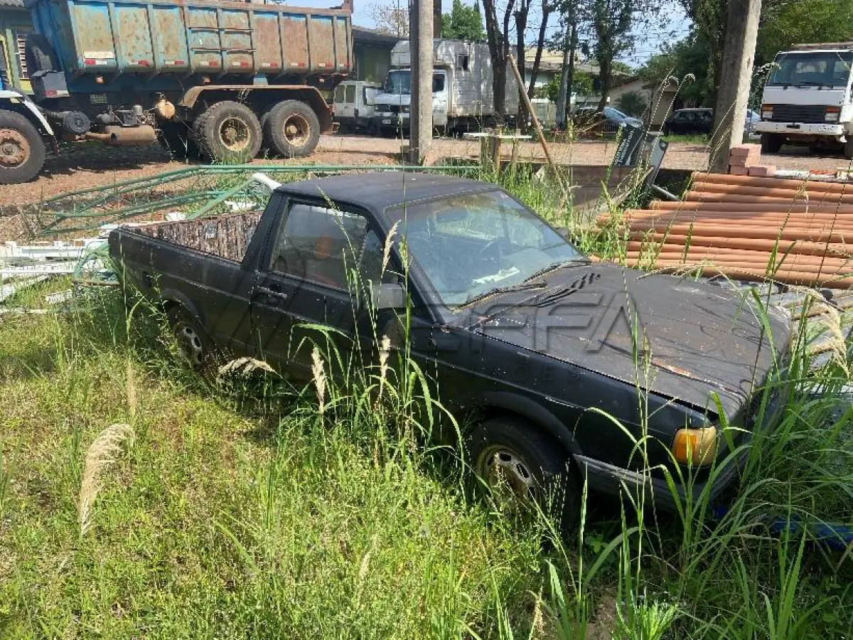LOTE 063 - Veículo; Marca: Volkswagen; Modelo: Saveiro; Número de Chassi: 9BWZZZ30ZMP208445; Placa: IHO-7466; Ano de Fabricação: 1991