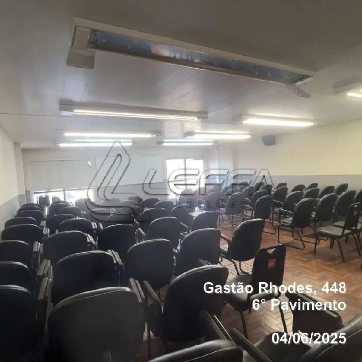 LOTE 001 - UM TERRENO URBANO, COM UM PRÉDIO COMERCIAL DE SETE PAVIMENTOS, LOCALIZADO NA RUA DOUTOR GASTAO RHODES, N° 448, PORTO ALEGRE/RS.