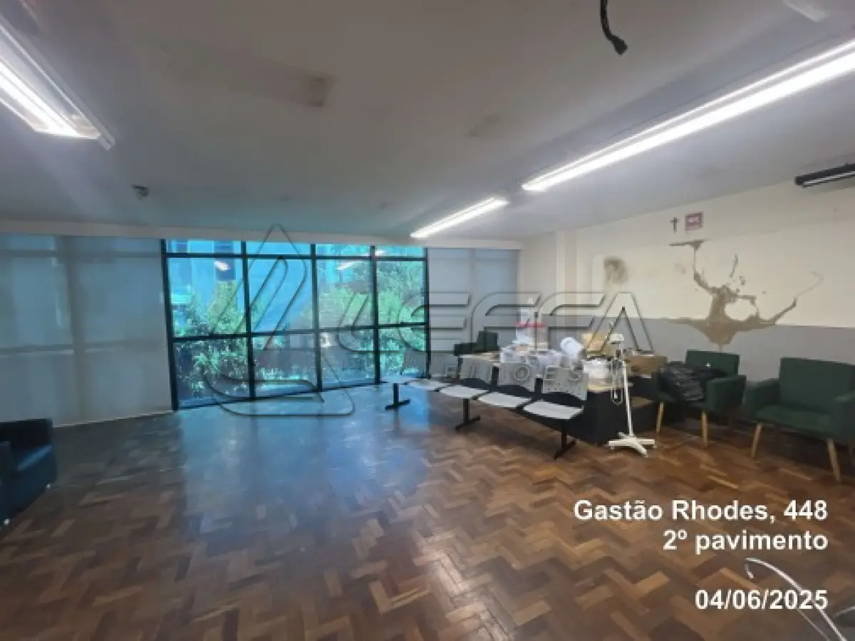 LOTE 001 - UM TERRENO URBANO, COM UM PRÉDIO COMERCIAL DE SETE PAVIMENTOS, LOCALIZADO NA RUA DOUTOR GASTAO RHODES, N° 448, PORTO ALEGRE/RS.