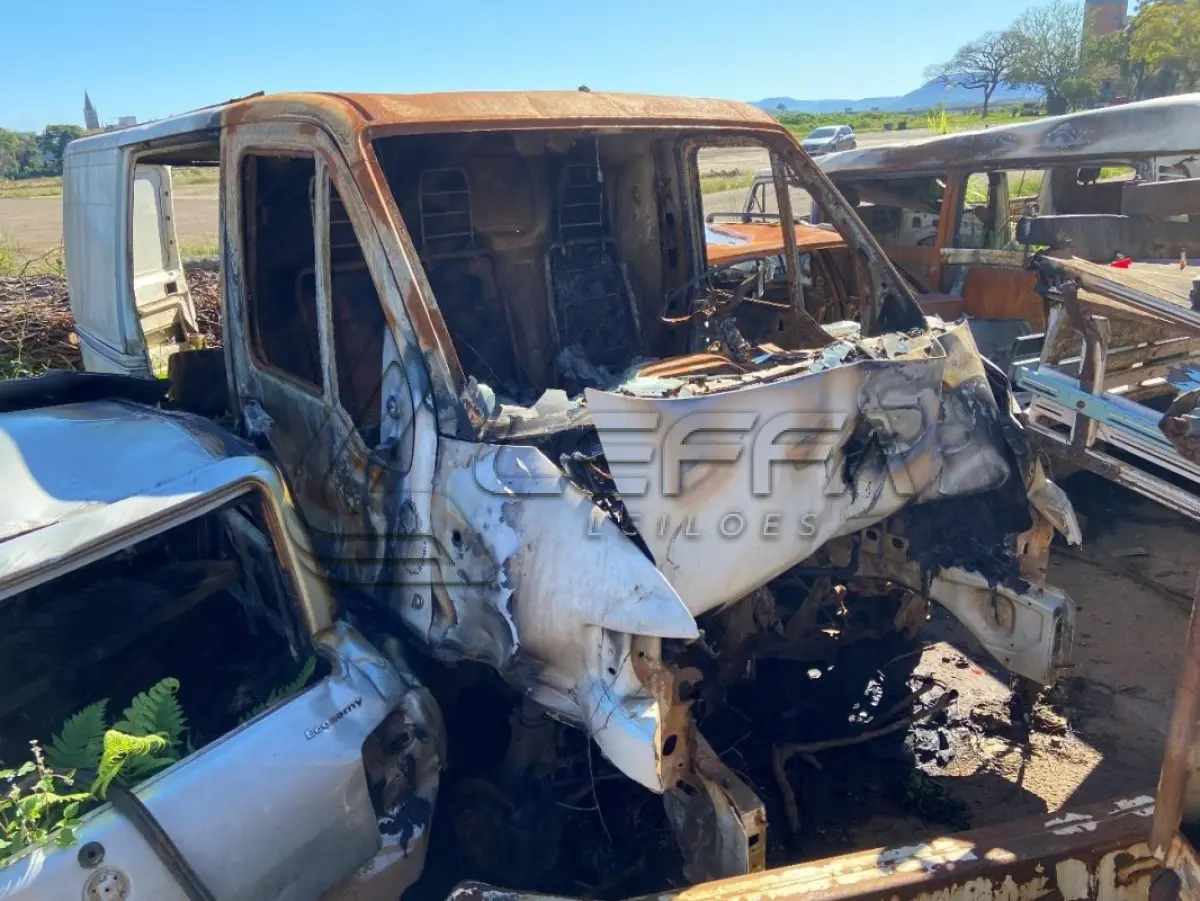 LOTE 052 - Veículo; Marca: Fiat; Modelo: Ducato Cargo; Ano de Fabricação: 2010/2016