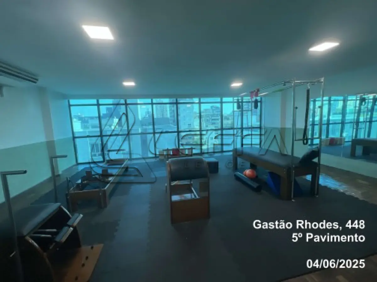 LOTE 001 - UM TERRENO URBANO, COM UM PRÉDIO COMERCIAL DE SETE PAVIMENTOS, LOCALIZADO NA RUA DOUTOR GASTAO RHODES, N° 448, PORTO ALEGRE/RS.