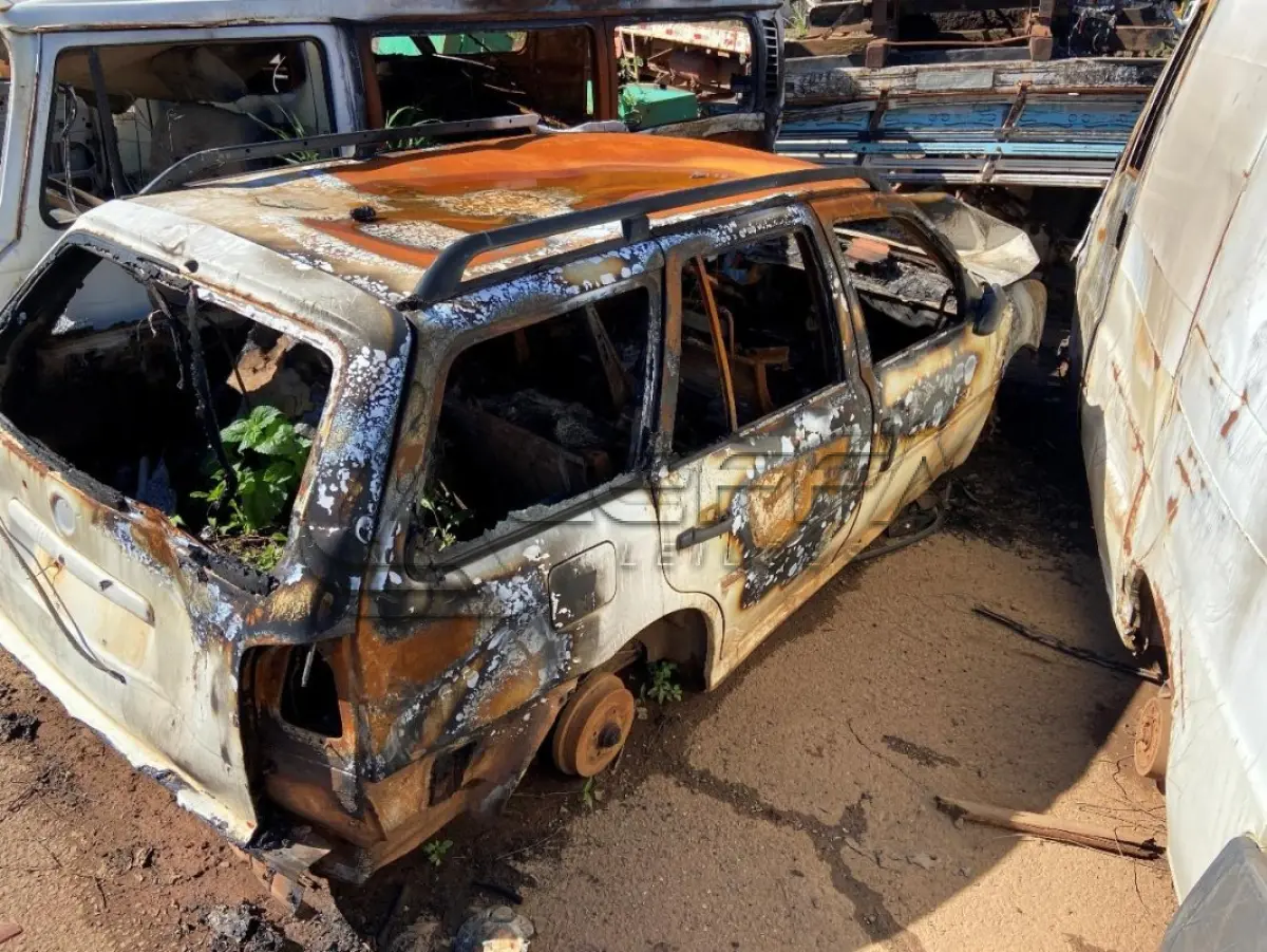 LOTE 048 - Veículo; Marca: Volkswagen; Modelo: Parati ML; Ano de Fabricação: 1989/1996