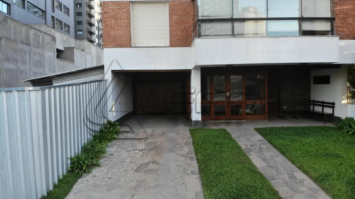 LOTE 001 - APARTAMENTO (COBERTURA) NÚMERO 1001, DO EDIFÍCIO SOLAR DA BARRA, COM ÁREA REAL PRIVATIVA DE 275,27M², E DUAS VAGAS DE GARAGEM, COM TERRAÇO, LOCALIZADO NA CIDADE DE TORRES/RS.