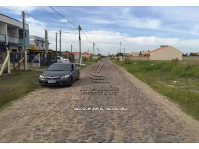 LOTE 004 - CASA NA RUA SOBRADINHO EM IMBÉ/RS