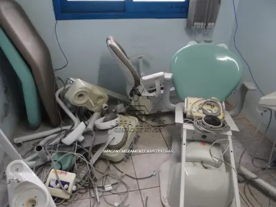 LOTE 002 - CADEIRA ODONTOLÓGICA