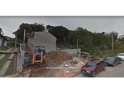 LOTE 023 - CASA NO BAIRRO DE LAZZER EM CAXIAS DO SUL/RS