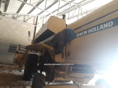 LOTE 015 - Colheitadeira New Holland TC 55