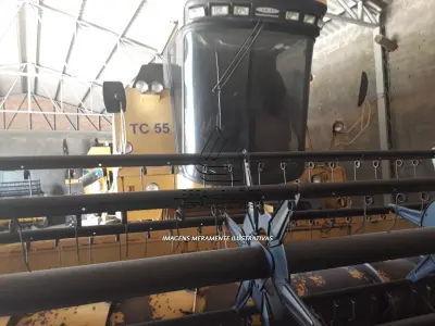 LOTE 015 - Colheitadeira New Holland TC 55