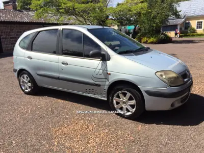 LOTE 006 - Renault Scenic Ano 2000 Modelo 2001