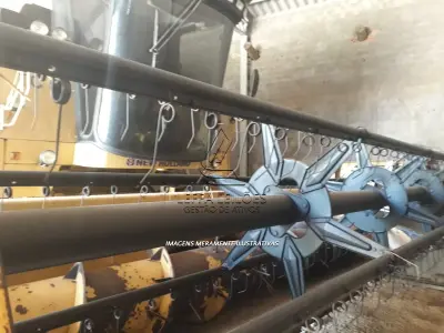 LOTE 015 - Colheitadeira New Holland TC 55