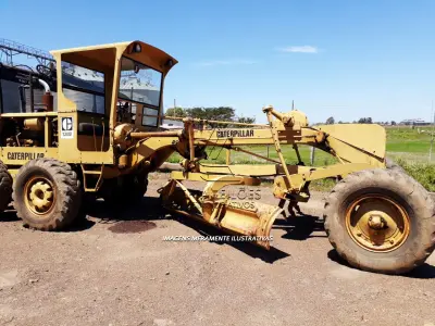 LOTE 011 - PATROLA CATERPILA, ANO 1985