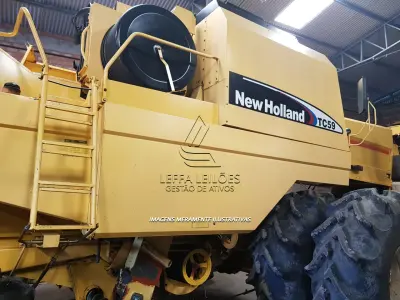LOTE 016 - Colheitadeira New Holland 59 Ano 2007