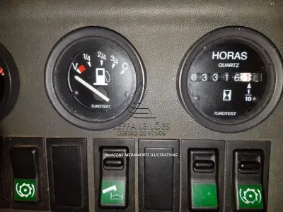 LOTE 017 - Colheitadeira John Deere 1450 Ano 2014