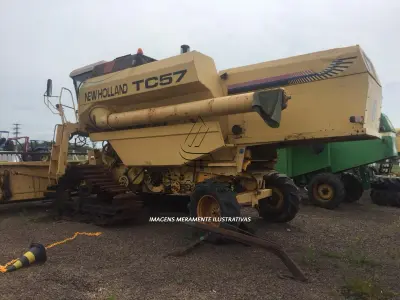 LOTE 003 - COLHEITADEIRA, NEW HOLLAND, ANO E MODELO 1996