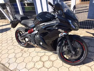 LOTE 002 - Kawasaki Ninja 650 Ano 2012 Modelo 2013
